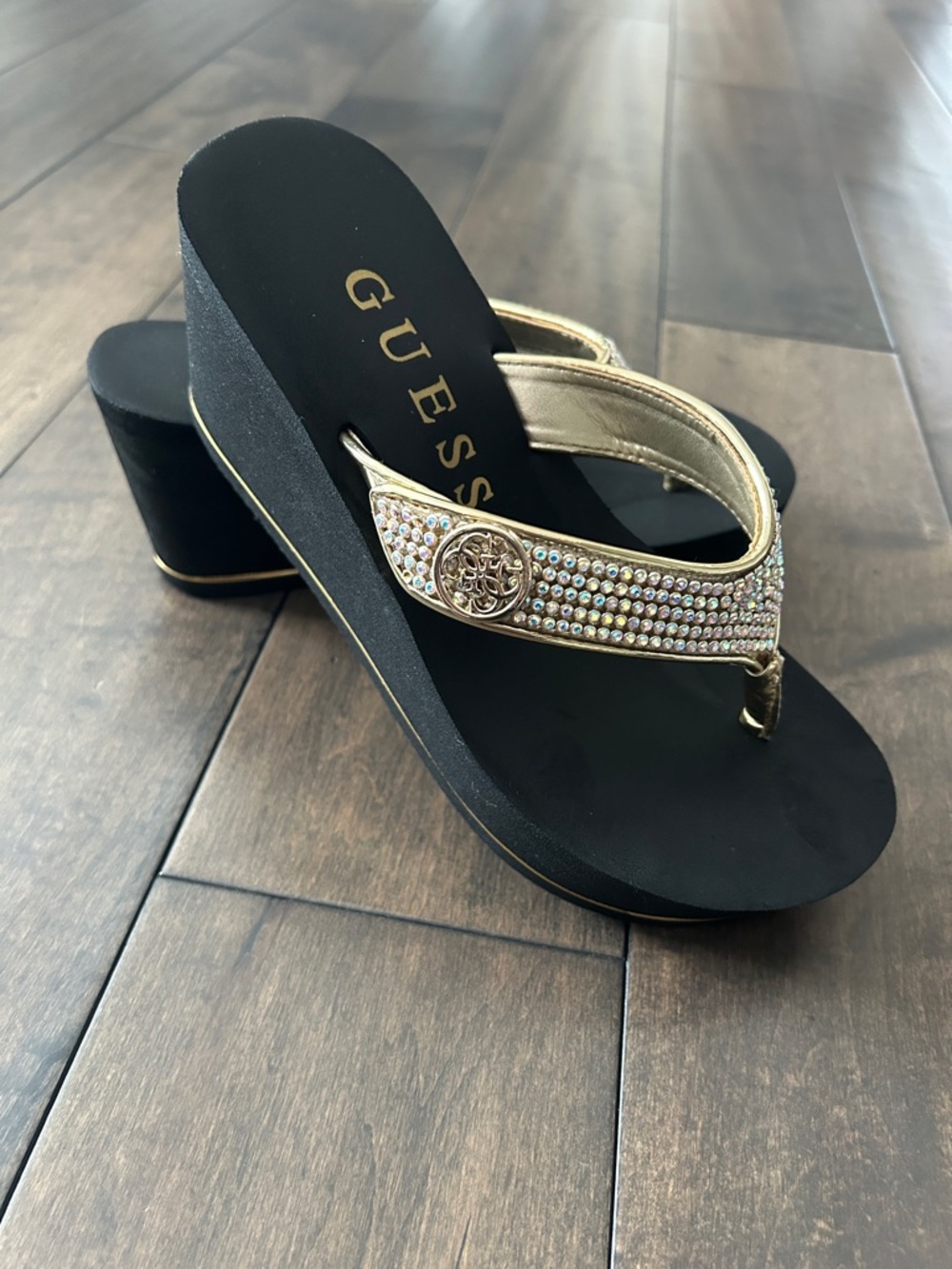 GUESS Gold Rhinestone Platform Thong Sandals with Black Footbed